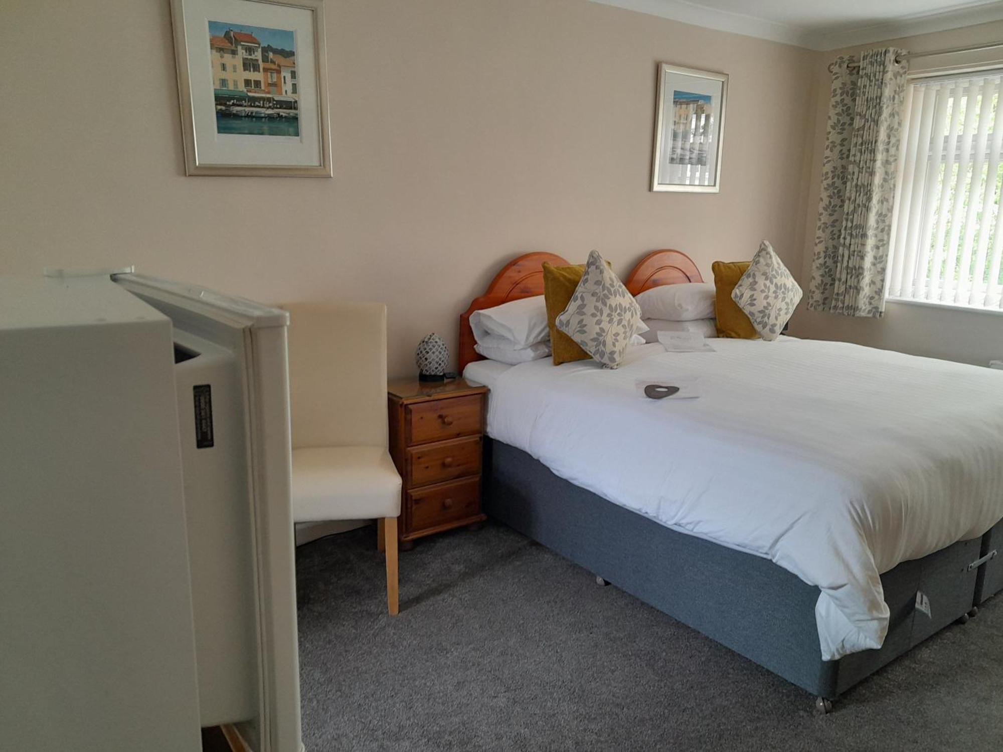 Relax At Rosscourt Guest House-Free On Site Parking (Adults Only) Bournemouth Ngoại thất bức ảnh