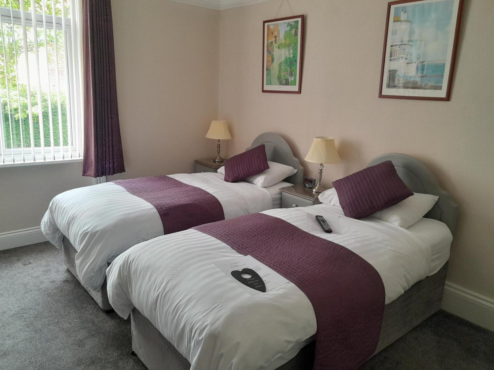 Relax At Rosscourt Guest House-Free On Site Parking (Adults Only) Bournemouth Ngoại thất bức ảnh