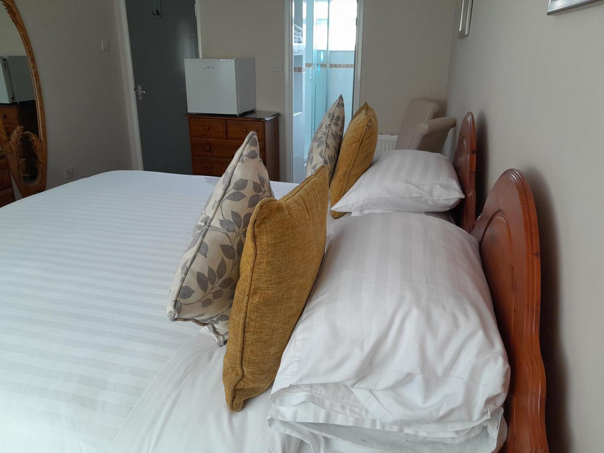 Relax At Rosscourt Guest House-Free On Site Parking (Adults Only) Bournemouth Ngoại thất bức ảnh