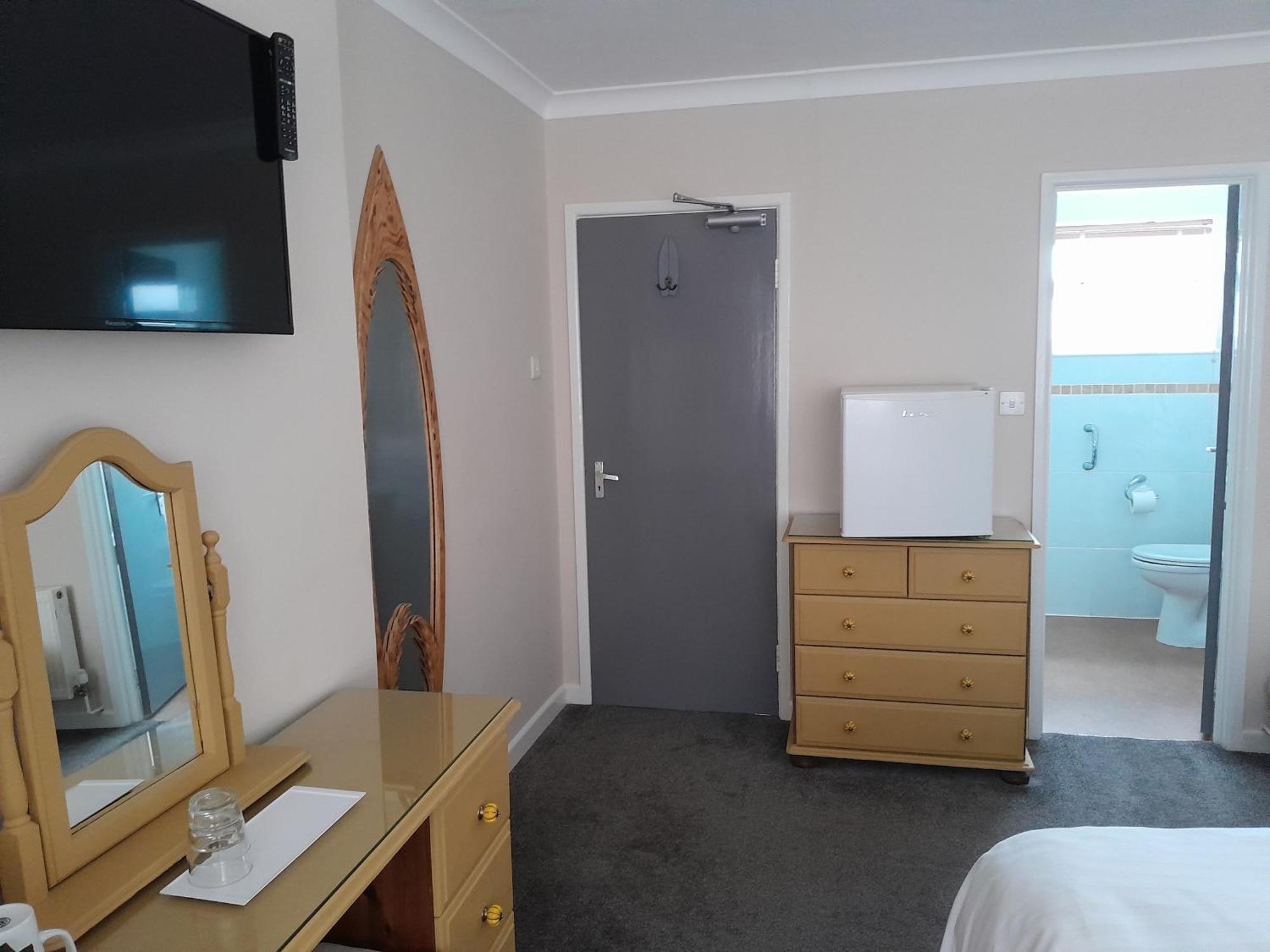 Relax At Rosscourt Guest House-Free On Site Parking (Adults Only) Bournemouth Ngoại thất bức ảnh