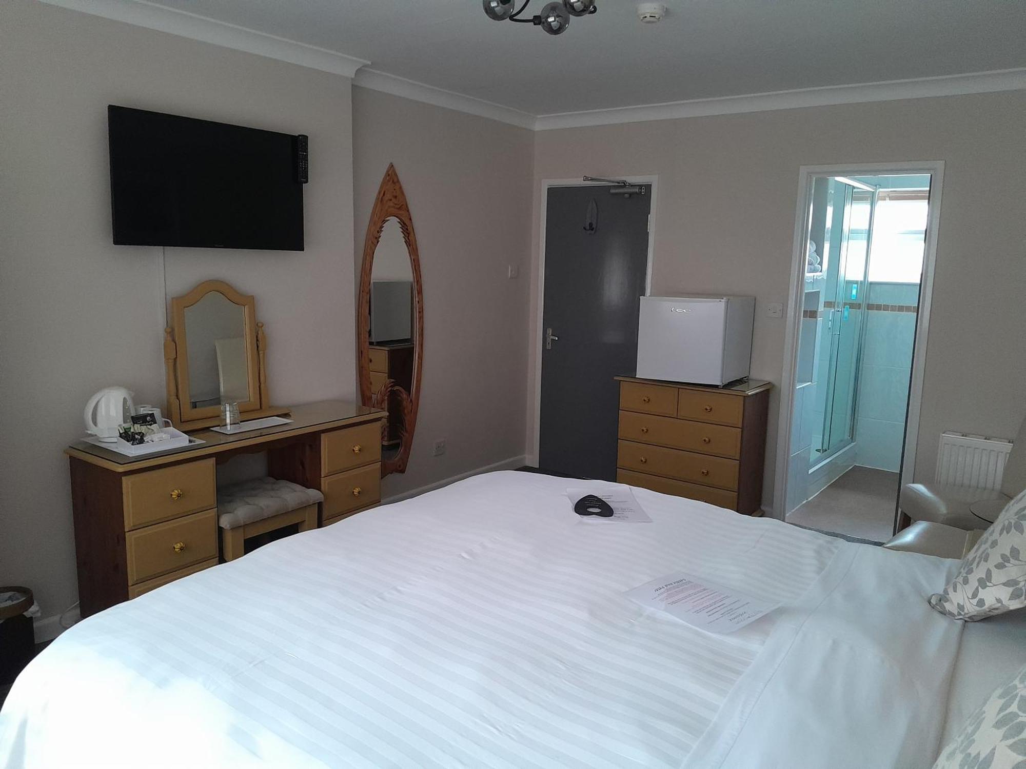 Relax At Rosscourt Guest House-Free On Site Parking (Adults Only) Bournemouth Ngoại thất bức ảnh